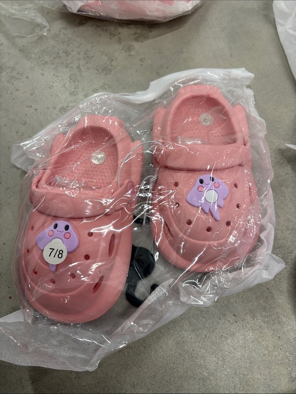 Kids Pink Clog Sandals with Cute Charm - Size 7/8